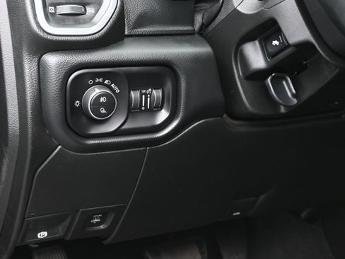 Used 2019 RAM 2500 Laramie image 23