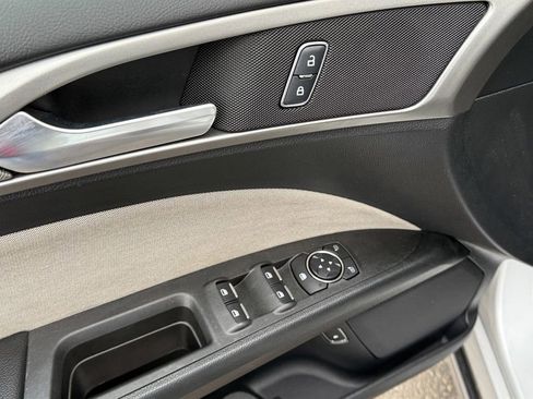 Used 2018 Ford Fusion S image 11