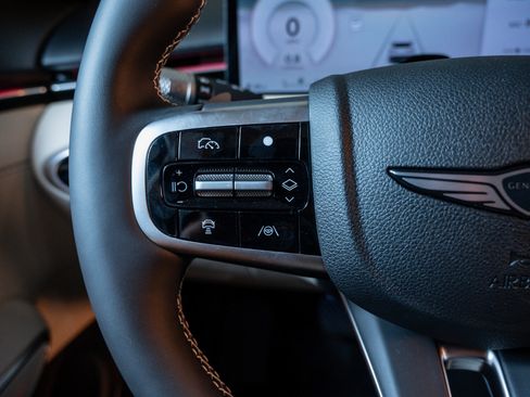 Used 2026 Genesis GV70 2.5T Advanced image 20