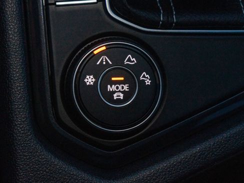 Certified 2023 Volkswagen Tiguan SE R-Line image 19