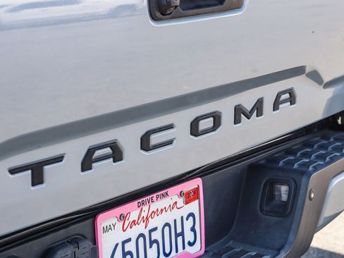 Used 2021 Toyota Tacoma SR5 image 13