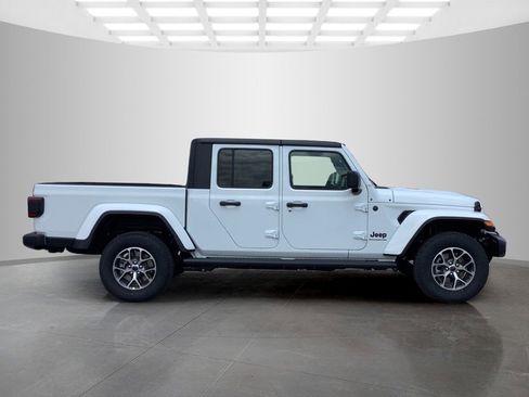 New 2025 Jeep Gladiator Sport AWD/4WD image 8