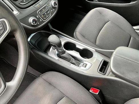 Used 2022 Chevrolet Malibu LT image 15