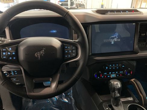 New 2026 Ford Bronco Badlands AWD/4WD image 24