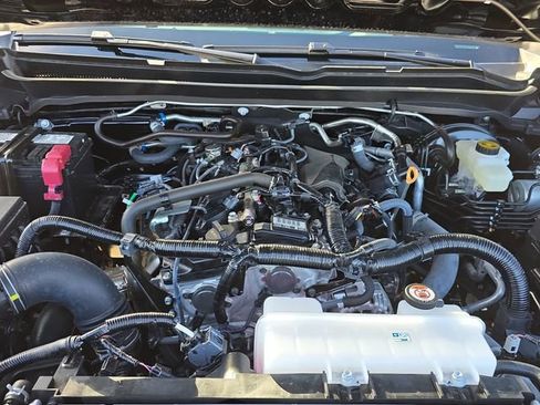 Used 2025 Toyota Tacoma SR5 AWD/4WD image 30
