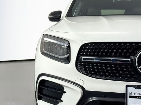 Used 2025 Mercedes-Benz GLB 250 GLB 250 image 14