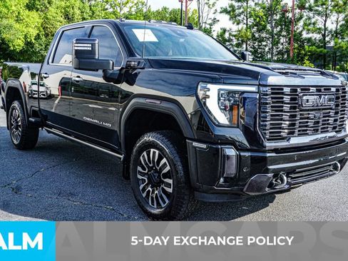 Used 2024 GMC Sierra 3500 Denali Ultimate AWD/4WD image 3