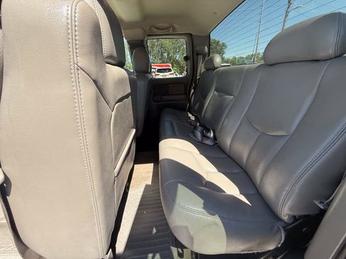 Used 2004 GMC Sierra 1500 SLT w/ Light Duty Power Package AWD/4WD image 25