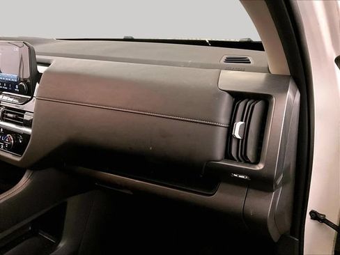 Used 2023 Nissan Pathfinder SL w/ Black Appearance Package AWD/4WD image 15