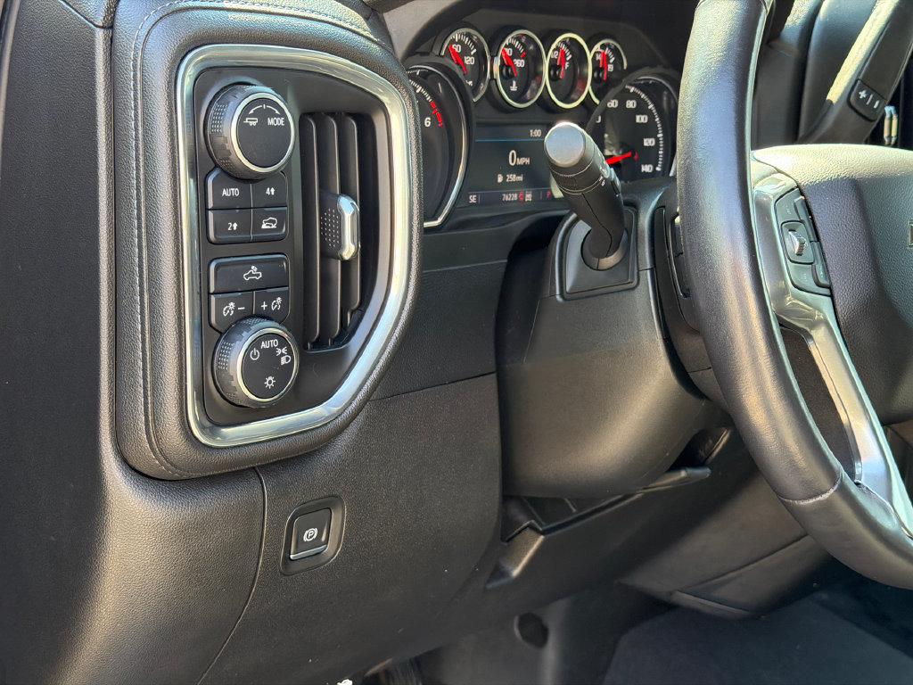 Used 2022 Chevrolet Silverado 1500 LT AWD/4WD image 17