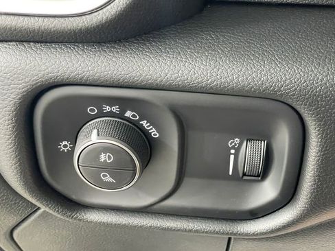 New 2026 RAM 2500 Big Horn AWD/4WD image 13