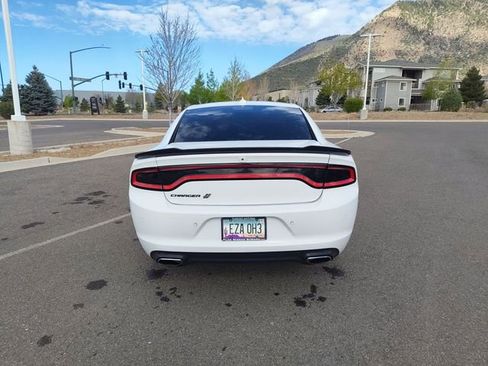 Used 2018 Dodge Charger GT w/ Blacktop Package AWD/4WD image 4