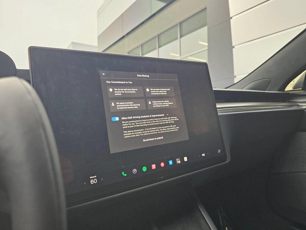 Used 2022 Tesla Model S Plaid AWD/4WD image 29