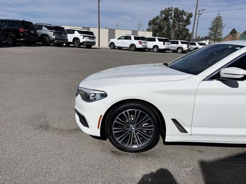 Used 2017 BMW 530i w/ Premium Package image 4