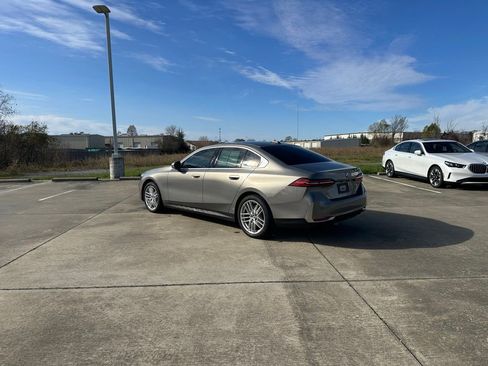 Certified 2024 BMW 530i w/ Convenience Package image 9