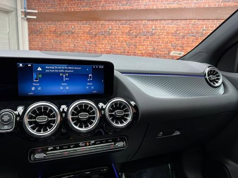 Certified 2024 Mercedes-Benz GLA 250 4MATIC image 21