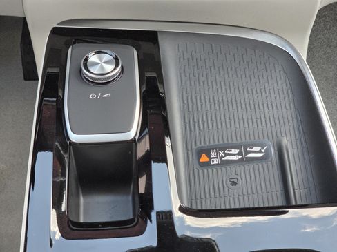 New 2027 Buick Enclave Avenir FWD image 14