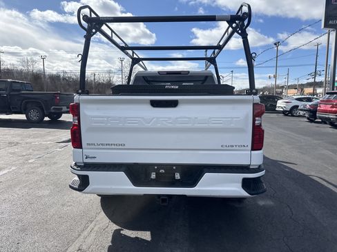Used 2023 Chevrolet Silverado 1500 Custom image 4