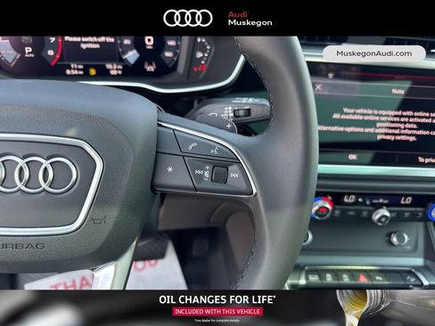 New 2025 Audi Q3 2.0T Premium image 17