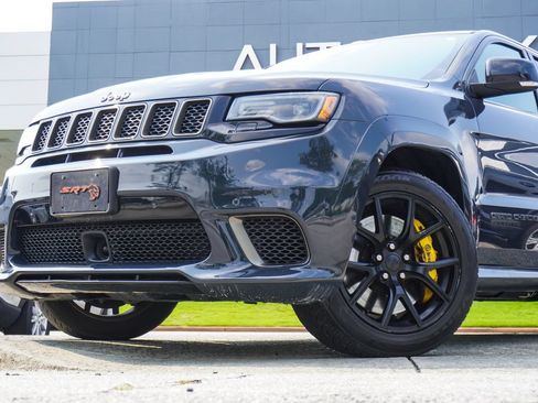 Used 2018 Jeep Grand Cherokee Trackhawk AWD/4WD image 2