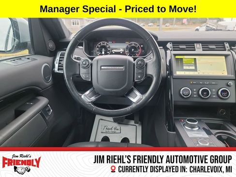 Used 2018 Land Rover Discovery SE image 10