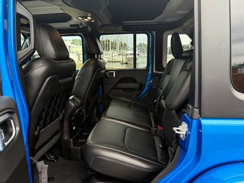 Used 2022 Jeep Wrangler Unlimited Rubicon 4xe w/ Cold Weather Group image 10