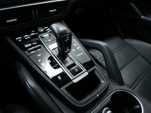 Certified 2023 Porsche Cayenne image 22