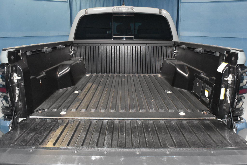 Used 2023 Toyota Tacoma TRD Off-Road AWD/4WD image 33