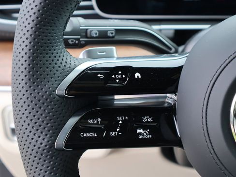 New 2026 Mercedes-Benz GLS 450 4MATIC image 34