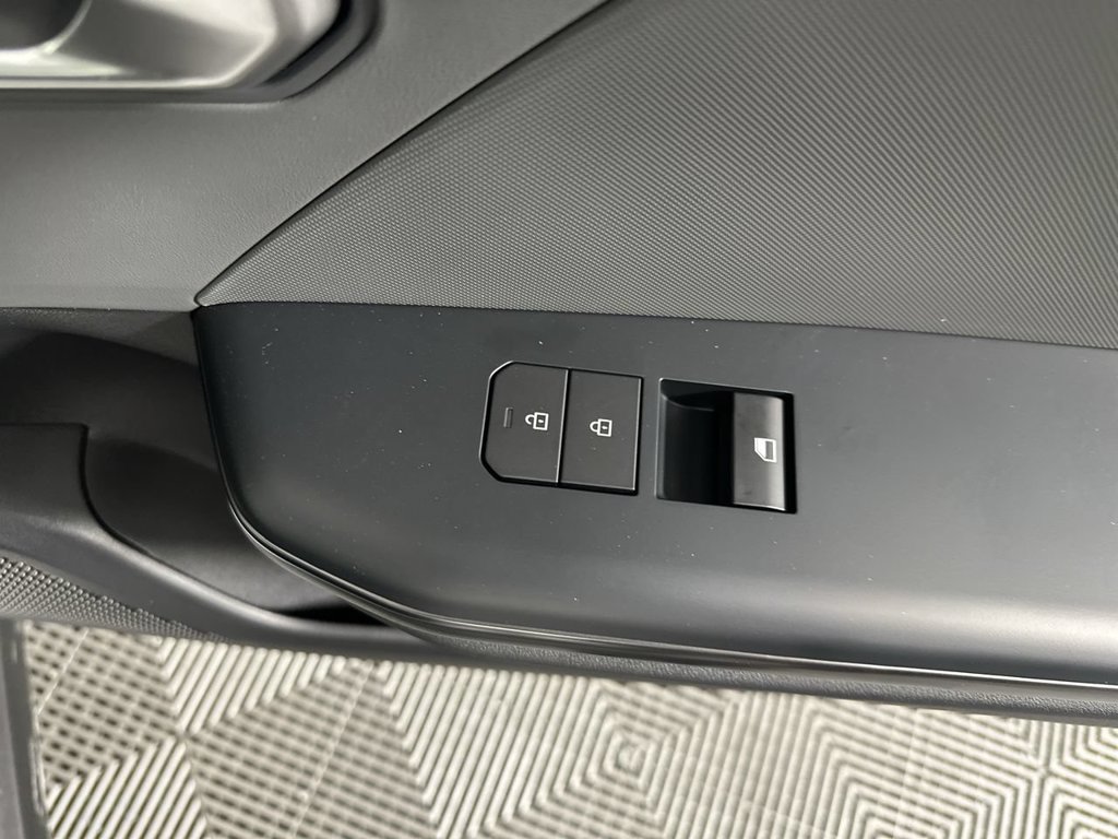 New 2026 Kia K4 FWD image 13