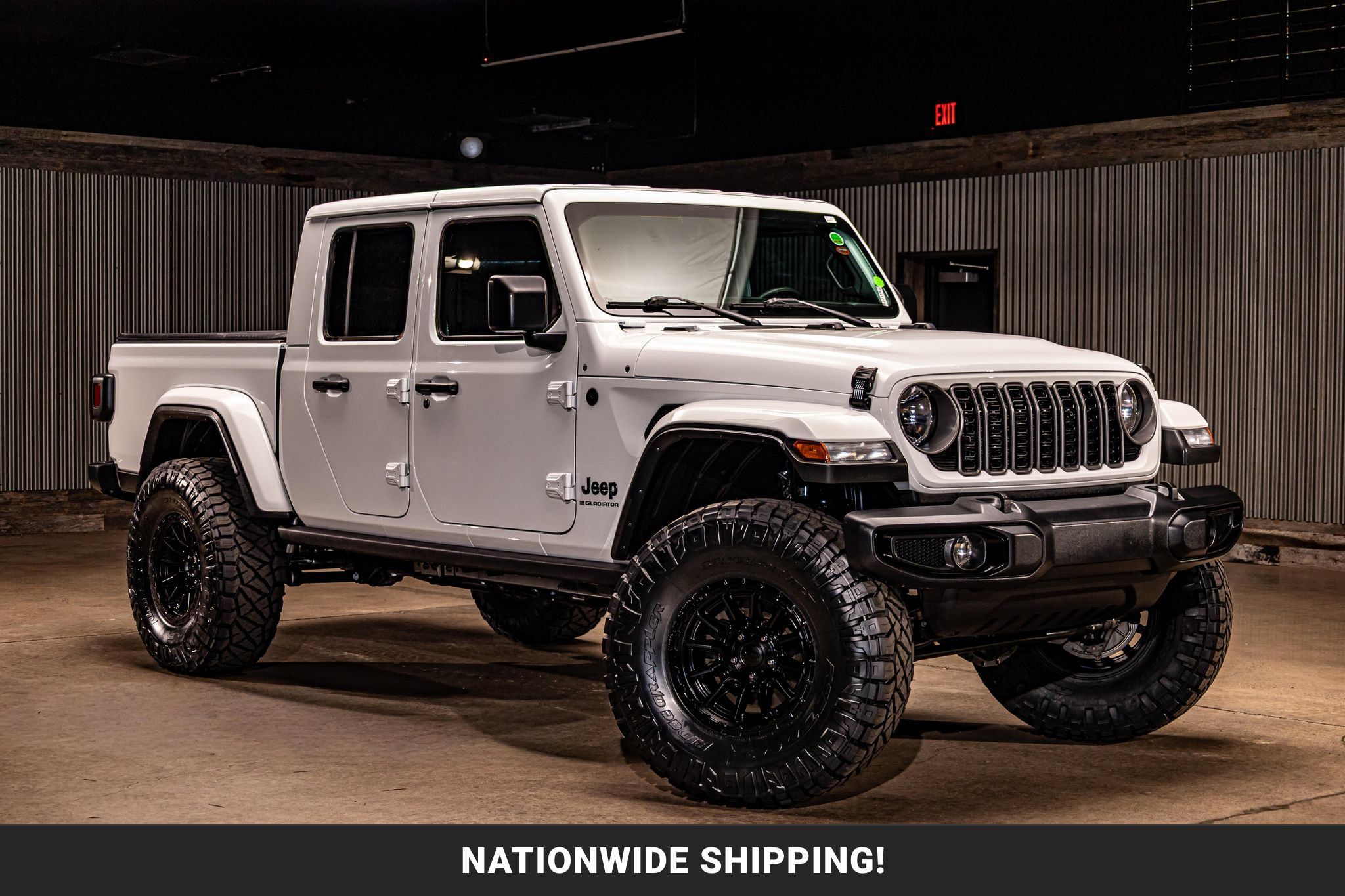 Used 2025 Jeep Gladiator Mojave AWD/4WD image 1