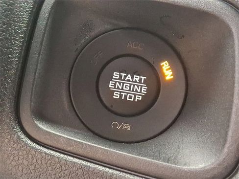 Used 2024 Jeep Wrangler Sport S image 21