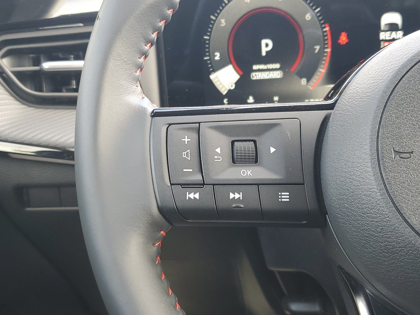 Certified 2025 Nissan Kicks SR AWD/4WD image 18