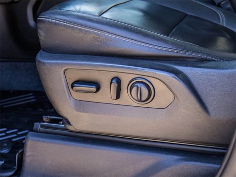 Used 2021 Chevrolet Silverado 1500 LT Trail Boss w/ Convenience Package II image 28