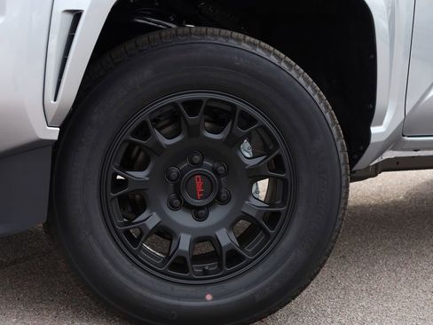 New 2025 Toyota Tacoma SR5 image 3