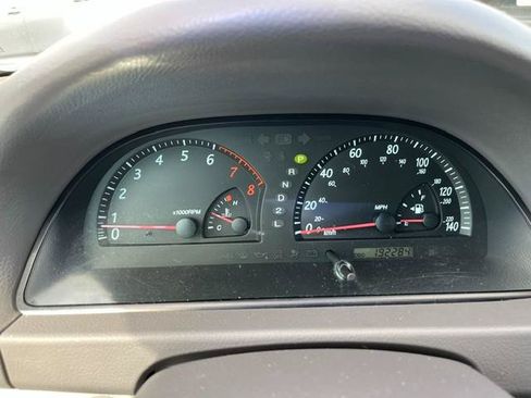 Used 2004 Toyota Camry LE FWD image 8