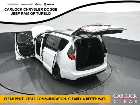 New 2026 Chrysler Pacifica Limited image 73