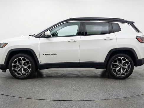 Used 2025 Jeep Compass Limited image 5