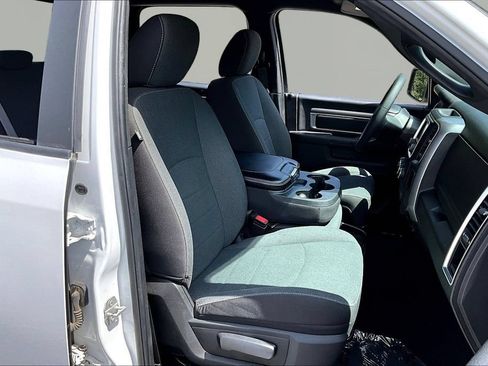 Used 2024 RAM 1500 Warlock RWD image 28