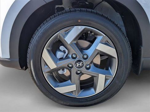 New 2026 Hyundai Venue SEL FWD image 9