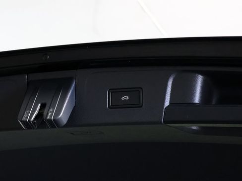 Used 2022 Volkswagen Atlas SE w/ Panoramic Sunroof Package AWD/4WD image 31