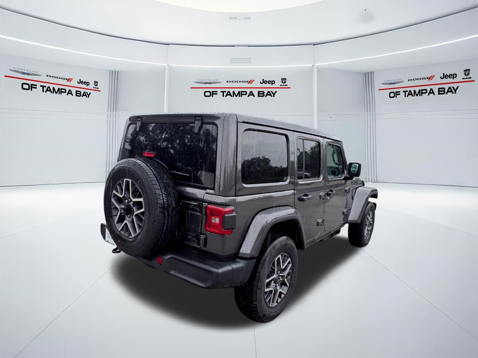 Used 2026 Jeep Wrangler Unlimited Sahara AWD/4WD image 7
