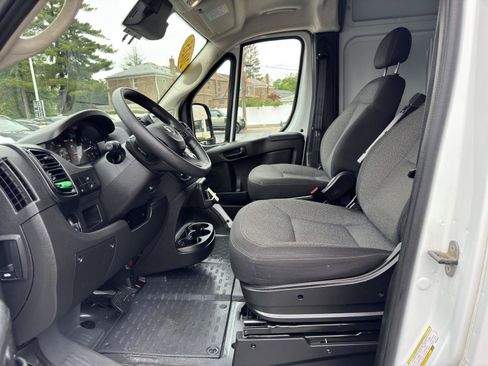 Used 2025 RAM ProMaster 2500 w/ Convenience Group FWD image 23