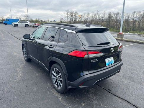 Certified 2023 Toyota Corolla Cross XLE w/ Convenience Package image 5
