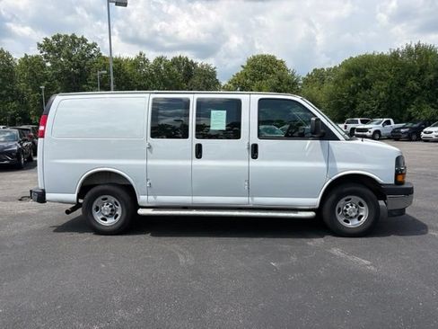 Used 2025 Chevrolet Express 2500 w/ Driver Convenience Package RWD image 10