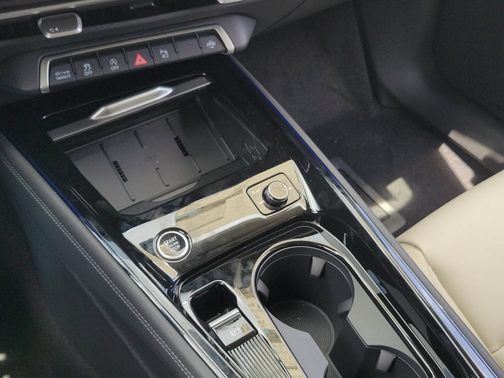 New 2026 Audi Q3 quattro 2.0T AWD/4WD image 14