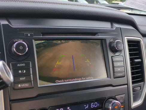 Used 2019 Nissan Titan SL w/ Midnight Edition image 21