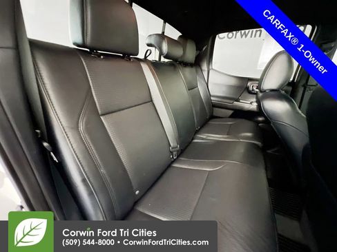 Used 2022 Toyota Tacoma TRD Off-Road w/ TRD Premium Off Road Package image 16