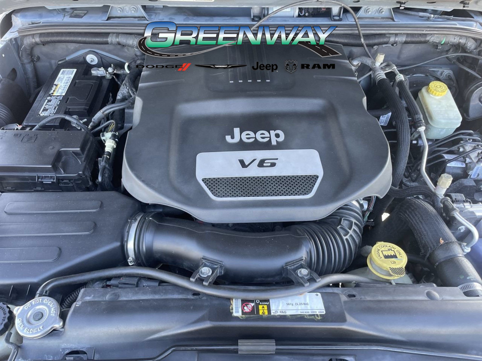 Used 2015 Jeep Wrangler Unlimited Sahara AWD/4WD image 11