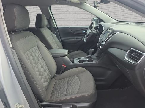 Used 2021 Chevrolet Equinox LT w/ Driver Convenience Package FWD image 11